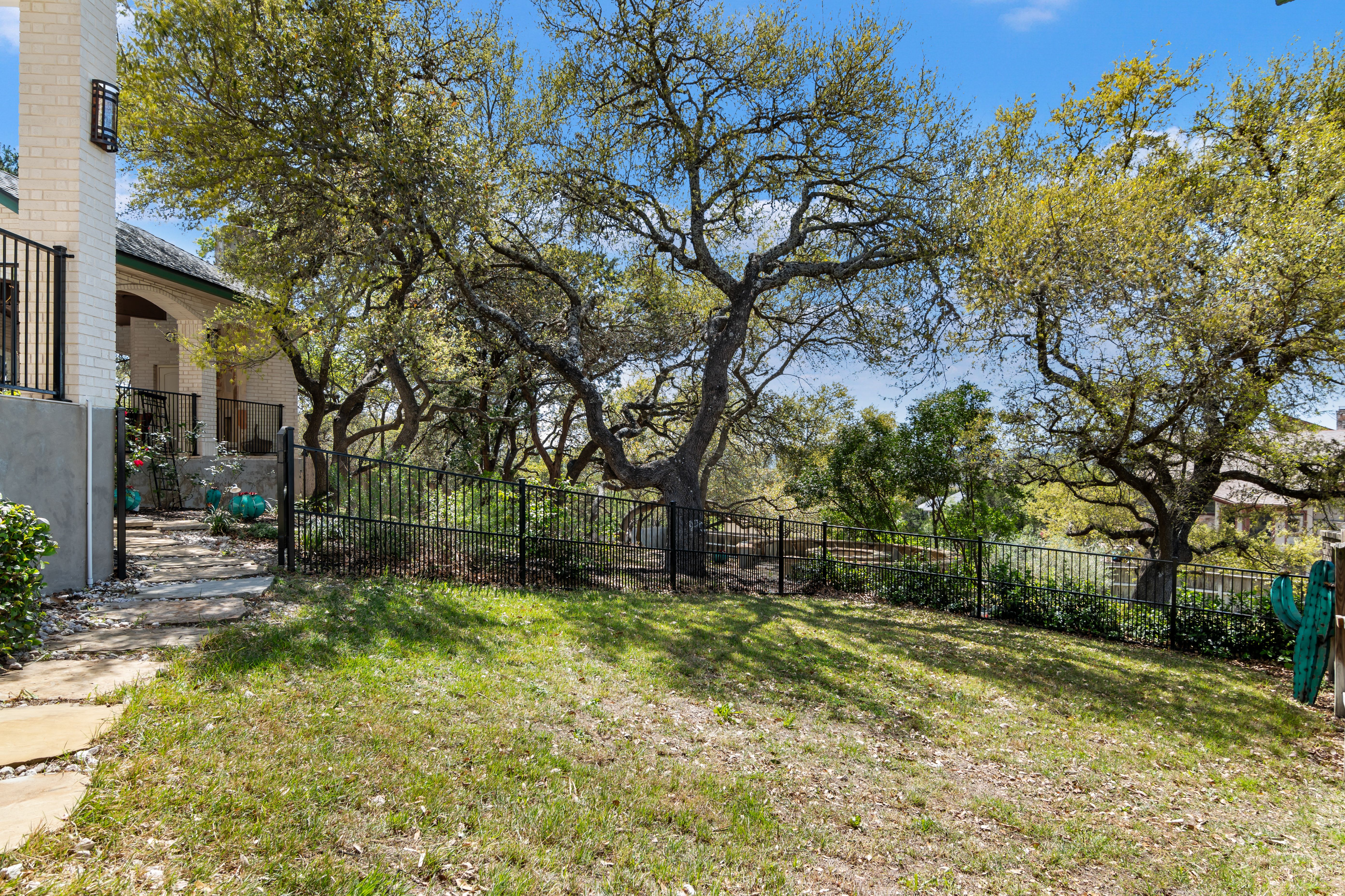  Luxury Living with Hilltop Views - 物件實景
