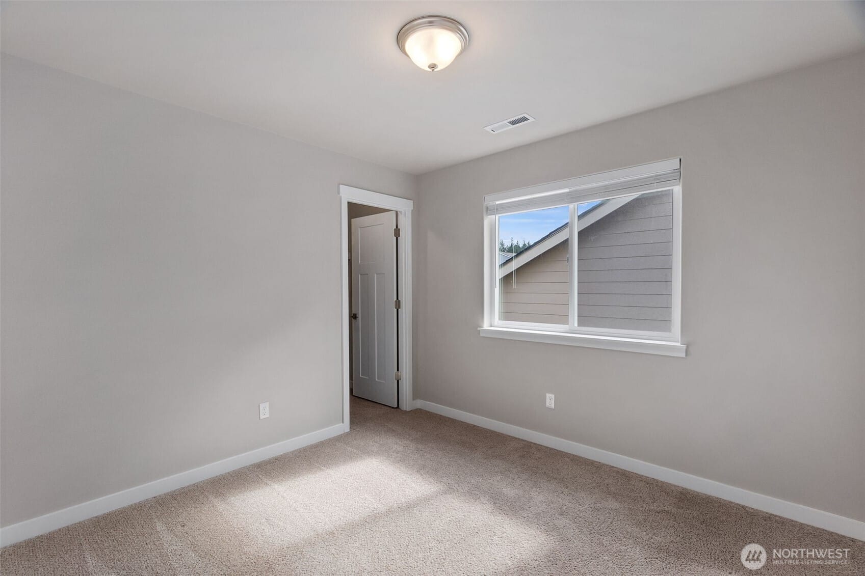 Tumwater, Washington, 98501, United States, 5 Bedrooms Bedrooms, ,4 BathroomsBathrooms,Residential,For Sale,1785194