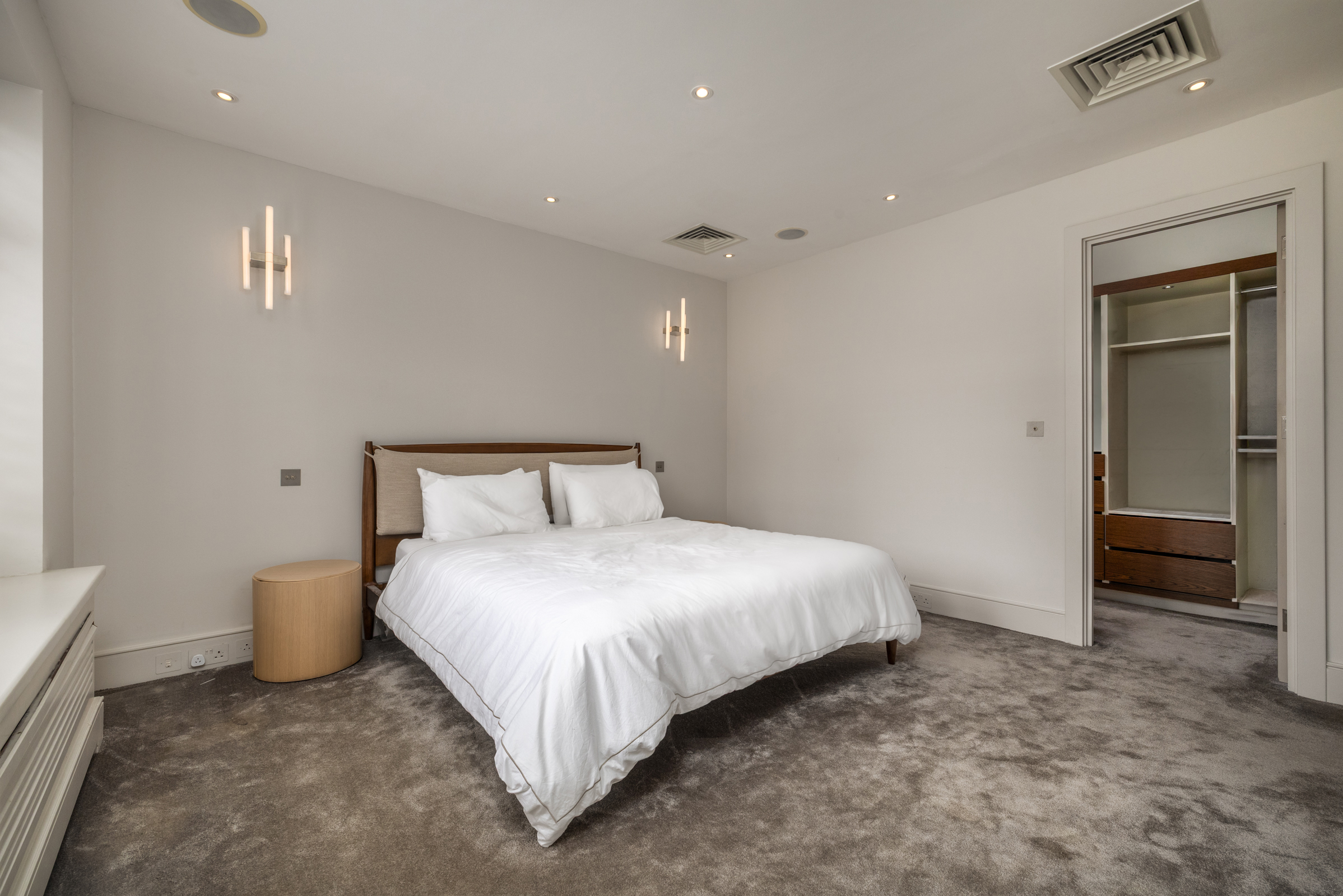  A Generous Three-Bedroom Apartment in St James’s - 物件實景