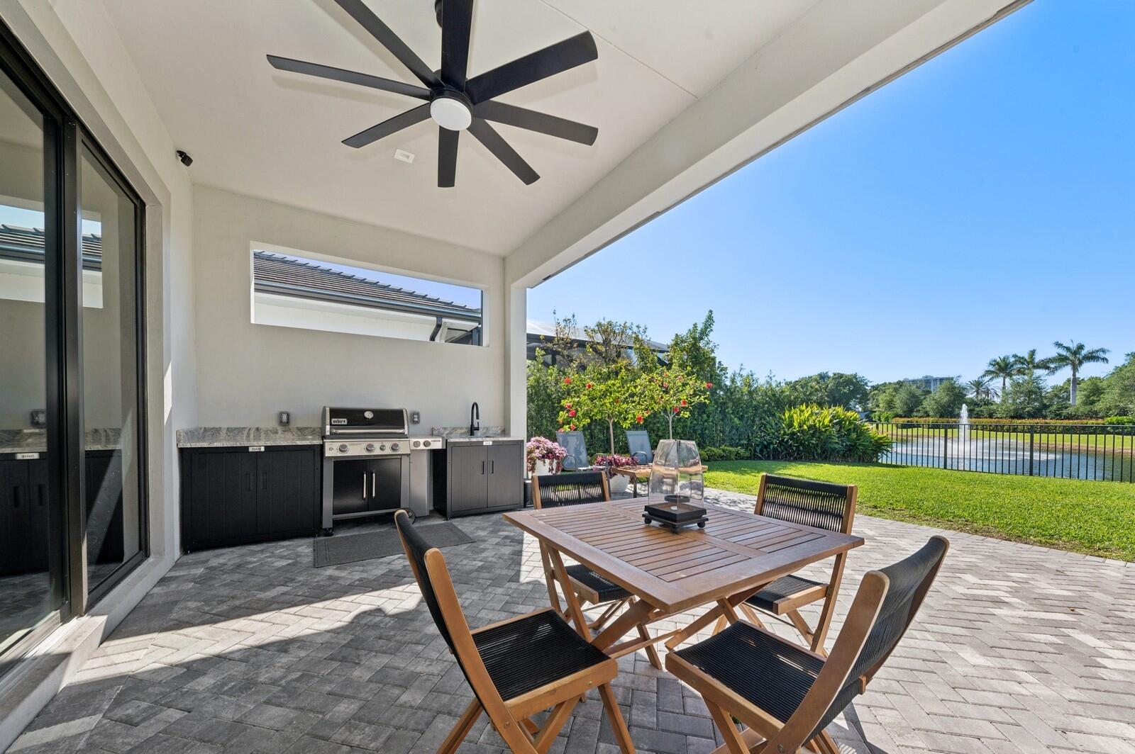 West Palm Beach, Florida, 33401, United States, 3 Bedrooms Bedrooms, ,4 BathroomsBathrooms,Residential,For Sale,1745907