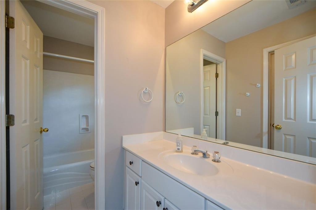 Alpharetta, Georgia, 30022, United States, 5 Bedrooms Bedrooms, ,5 BathroomsBathrooms,Residential,For Sale,2002154