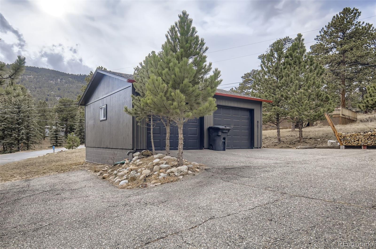 Estes Park, Colorado, 80517, United States, 3 Bedrooms Bedrooms, ,1 BathroomBathrooms,Residential,For Sale,1998077