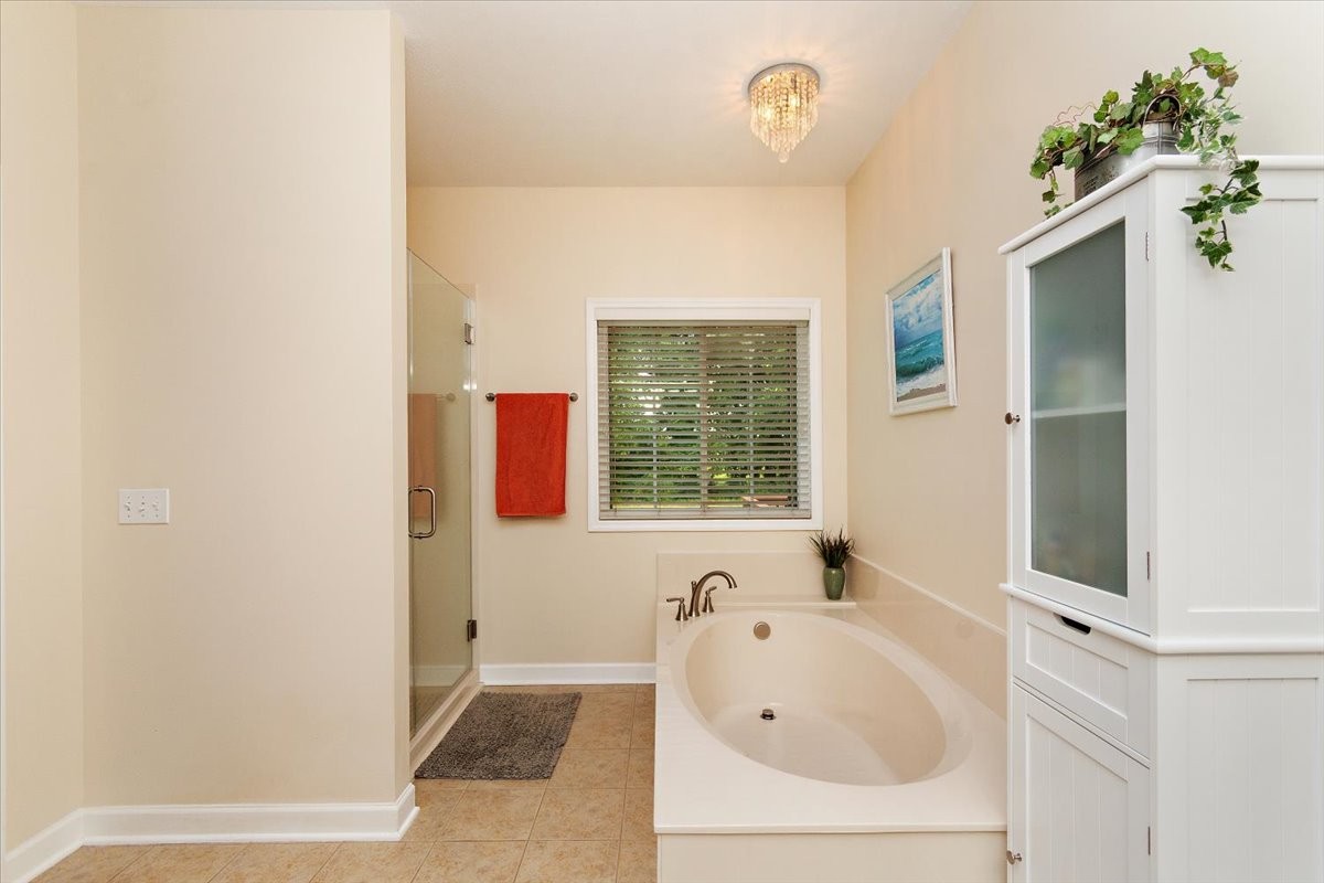 Manchester, Tennessee, 37355, United States, 3 Bedrooms Bedrooms, ,2 BathroomsBathrooms,Residential,For Sale,1907523