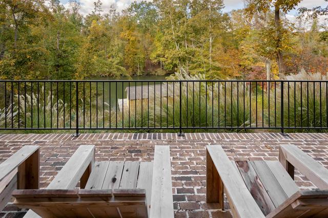 Florence, Alabama, 35630, United States, 4 Bedrooms Bedrooms, ,4 BathroomsBathrooms,Residential,For Sale,1988218