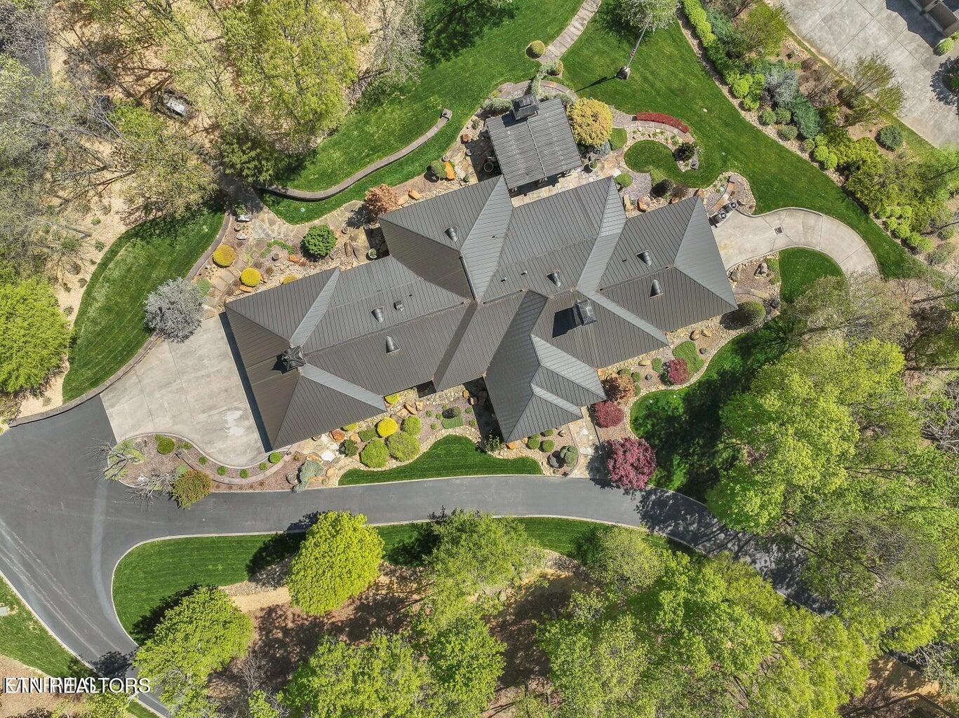 Louisville, Tennessee, 37777, United States, 3 Bedrooms Bedrooms, ,4 BathroomsBathrooms,Residential,For Sale,1821192