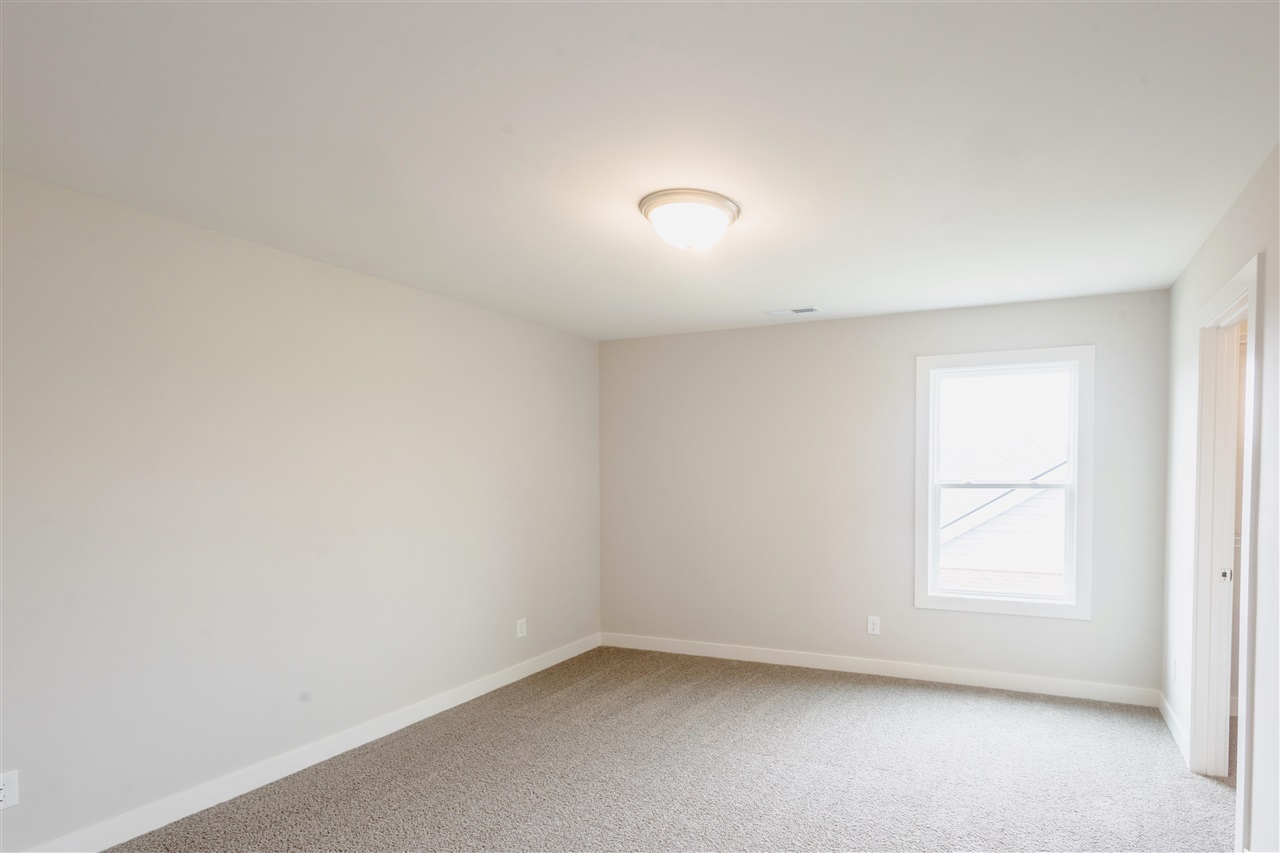 Bowling Green, Kentucky, 42104, United States, 4 Bedrooms Bedrooms, ,3 BathroomsBathrooms,Residential,For Sale,1913768