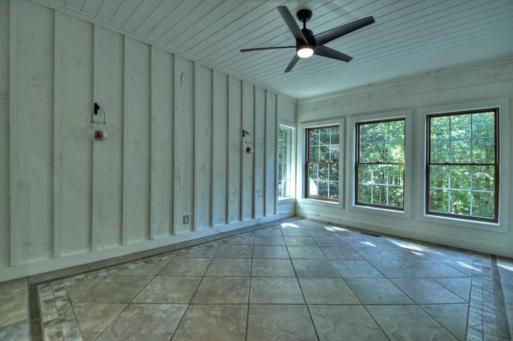 Blue Ridge, Georgia, 30513, United States, 3 Bedrooms Bedrooms, ,4 BathroomsBathrooms,Residential,For Sale,1858948