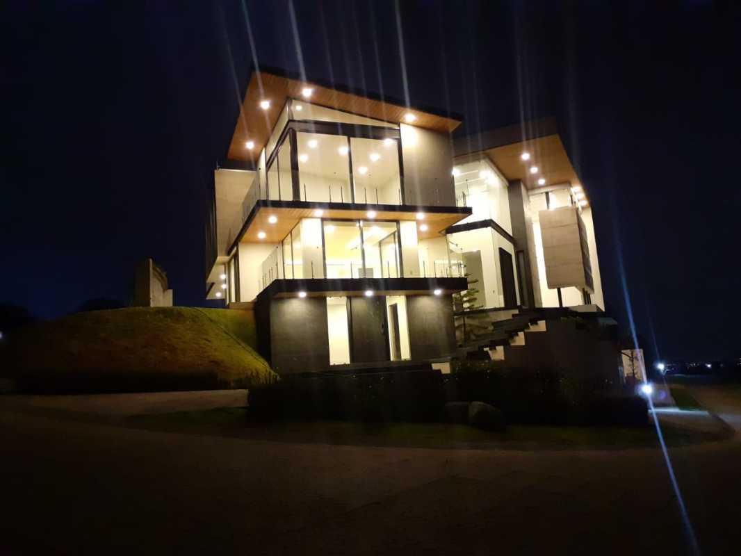 Mandarinas, Atizapán de Zaragoza, Estado de México, 52938, Mexico, 4 Bedrooms Bedrooms, ,5 BathroomsBathrooms,Residential,For Sale,Mandarinas,1443737