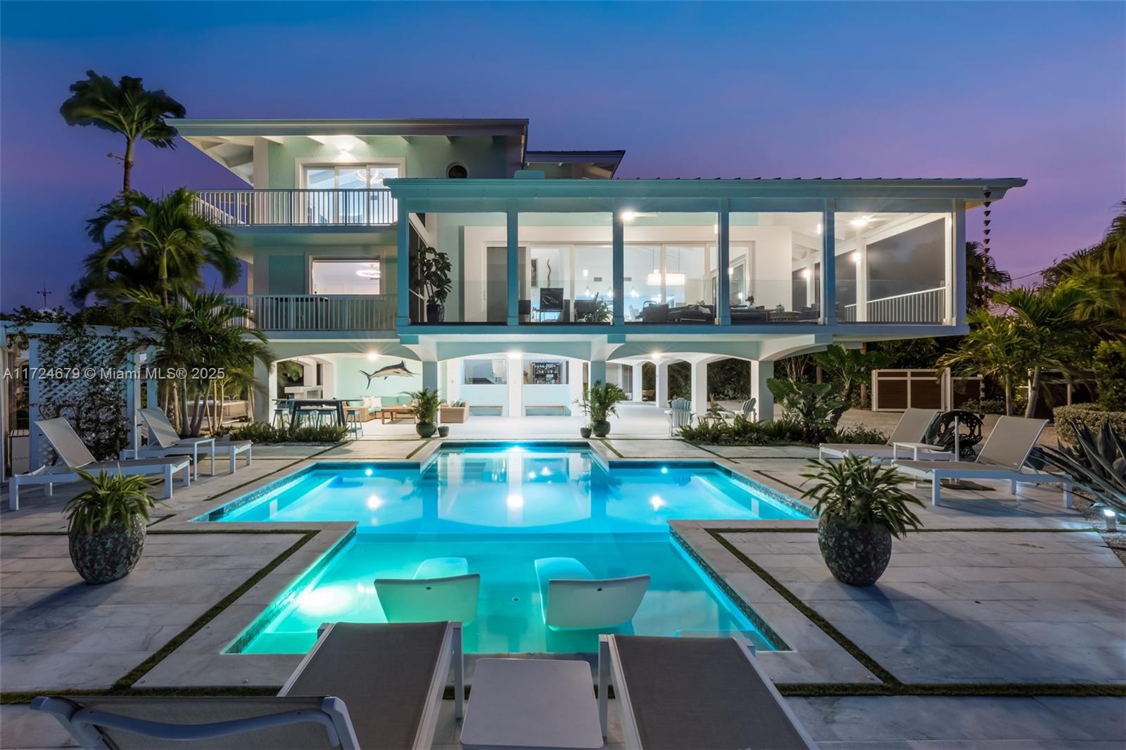 Islamorada, Florida, 33036, United States, 6 Bedrooms Bedrooms, ,4 BathroomsBathrooms,Residential,For Sale,1932543