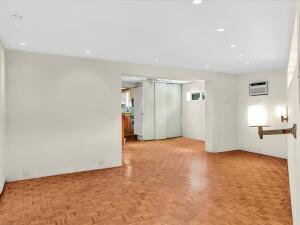 North Miami Beach, Florida, 33179, United States, 4 Bedrooms Bedrooms, ,2 BathroomsBathrooms,Residential,For Sale,1988572