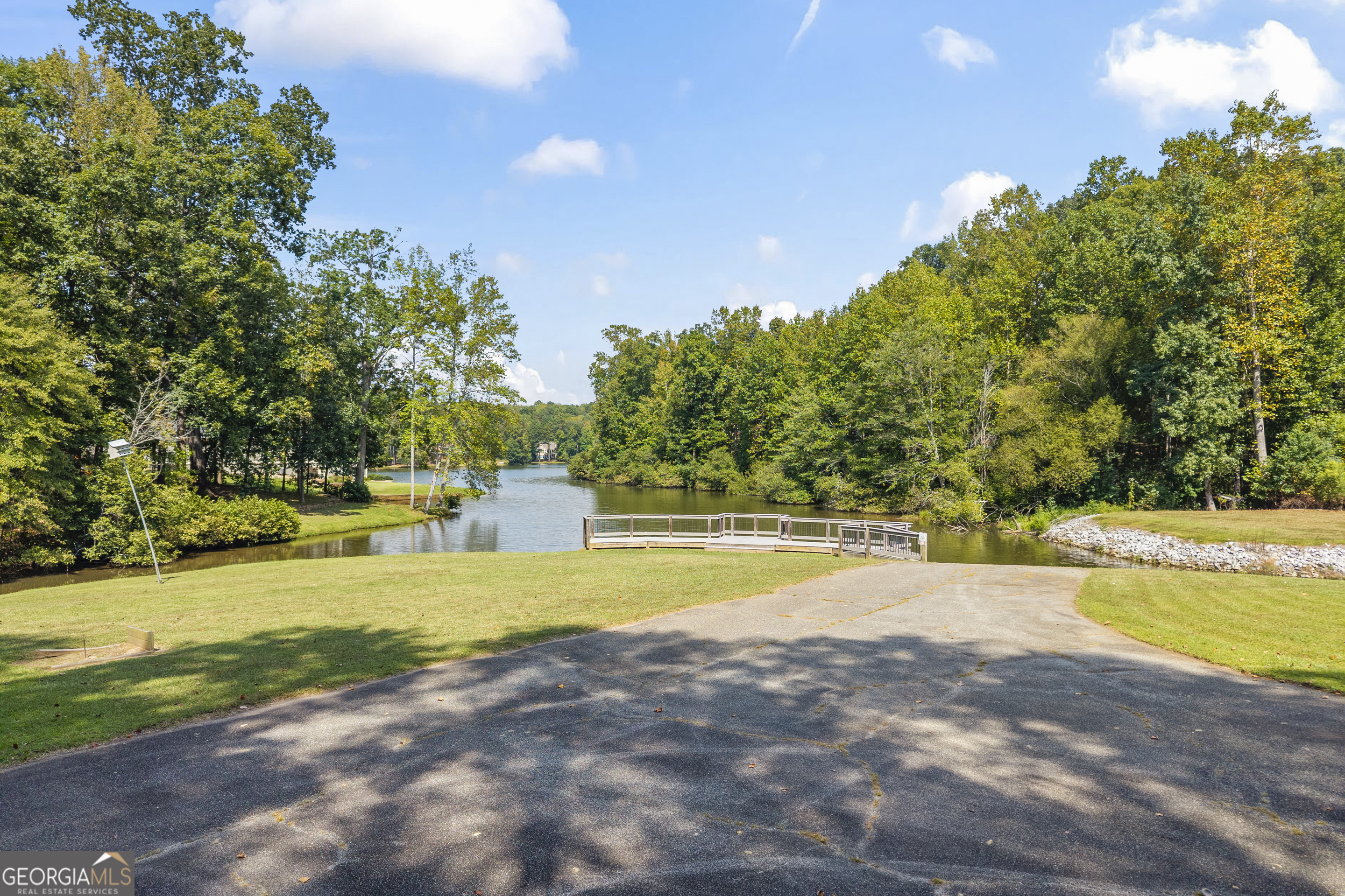 Sharpsburg, Georgia, 30277, United States, 3 Bedrooms Bedrooms, ,3 BathroomsBathrooms,Residential,For Sale,1955891