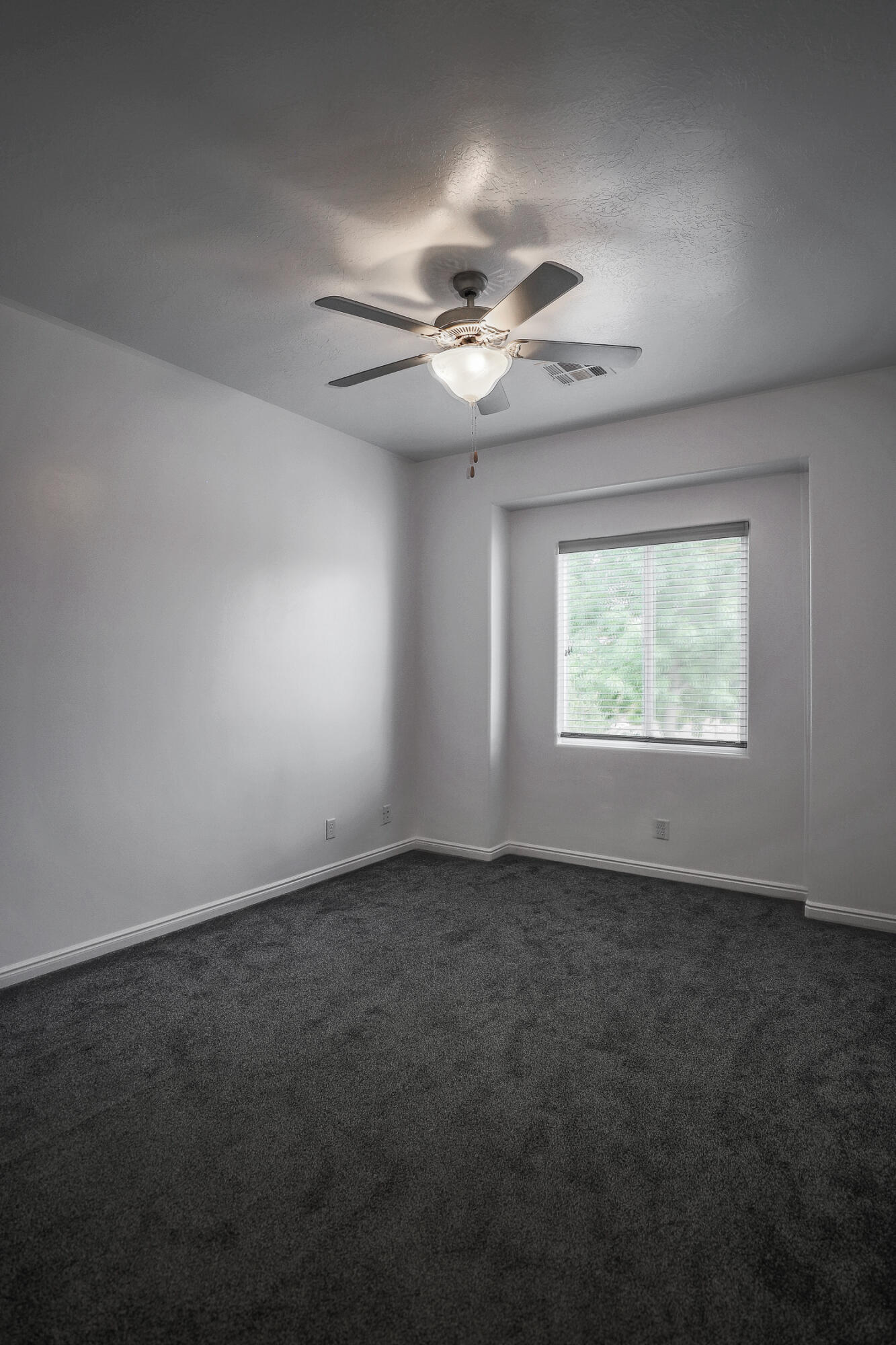 St George, Utah, 84790, United States, 3 Bedrooms Bedrooms, ,Residential,For Sale,1927103
