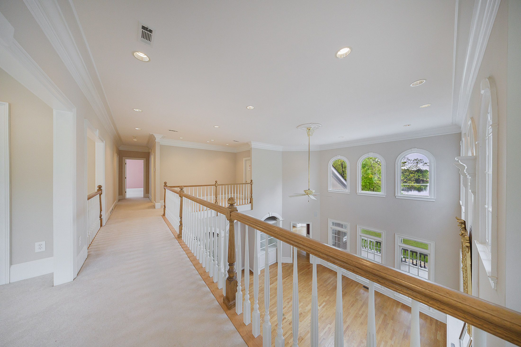  A Rare Opportunity to Own a Developer-Designed Lakefront Estate - 物件實景