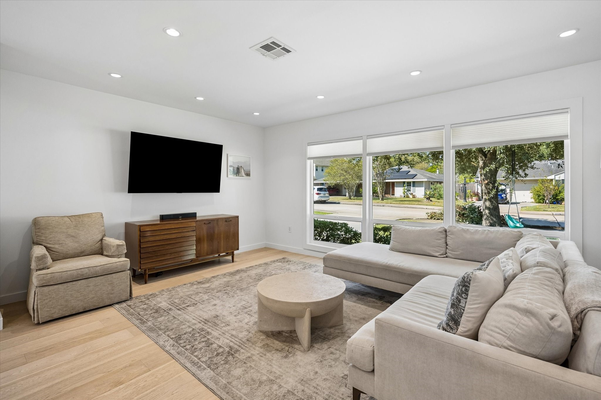  3027 Stanton Street - 物件實景