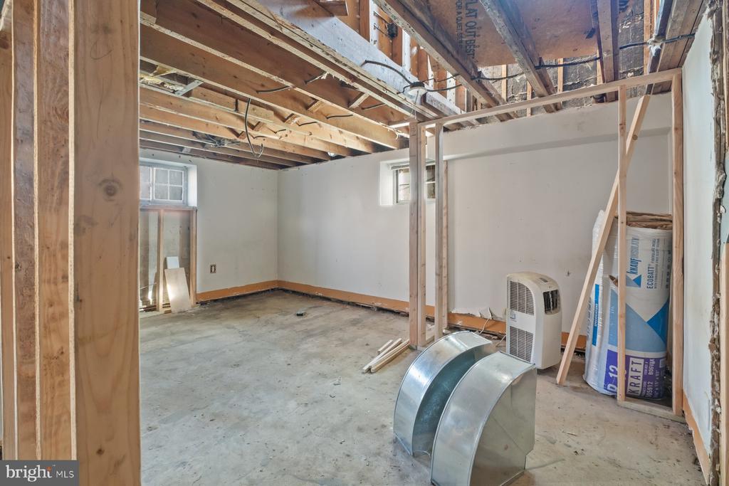 Washington, District of Columbia, 20011, United States, 4 Bedrooms Bedrooms, ,4 BathroomsBathrooms,Residential,For Sale,1973879