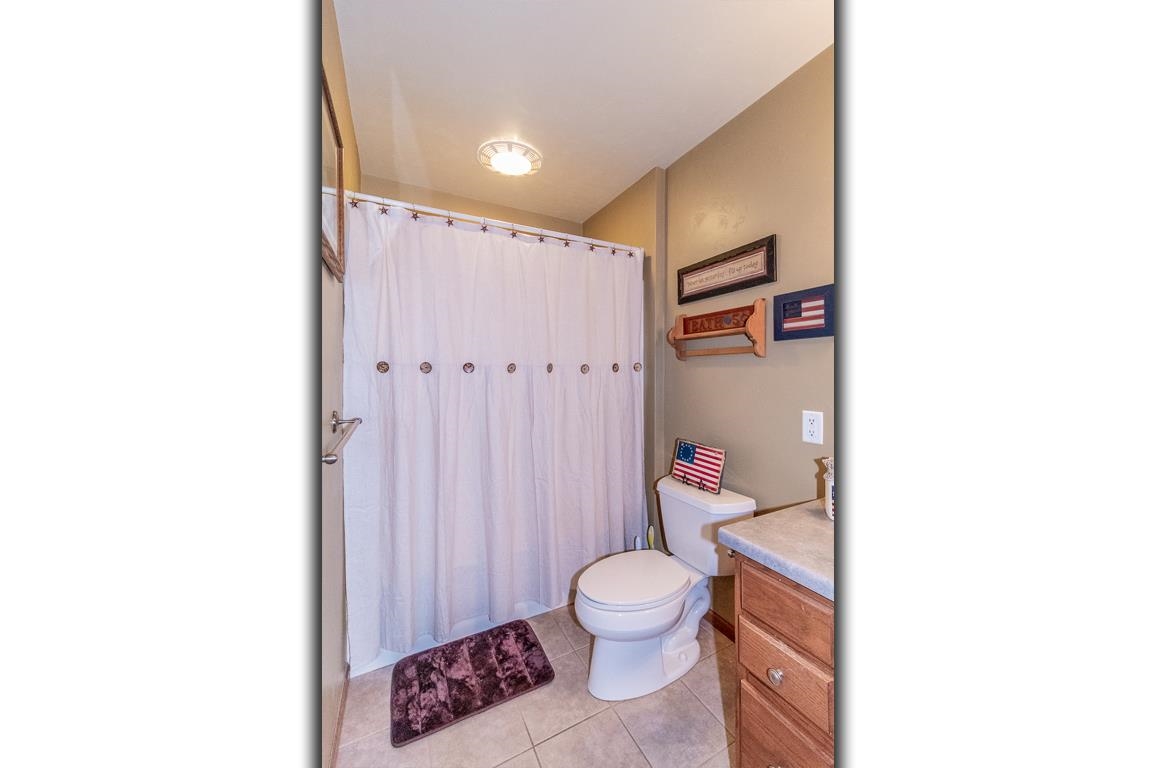 New London, Wisconsin, 54961-8857, United States, 4 Bedrooms Bedrooms, ,4 BathroomsBathrooms,Residential,For Sale,2001494