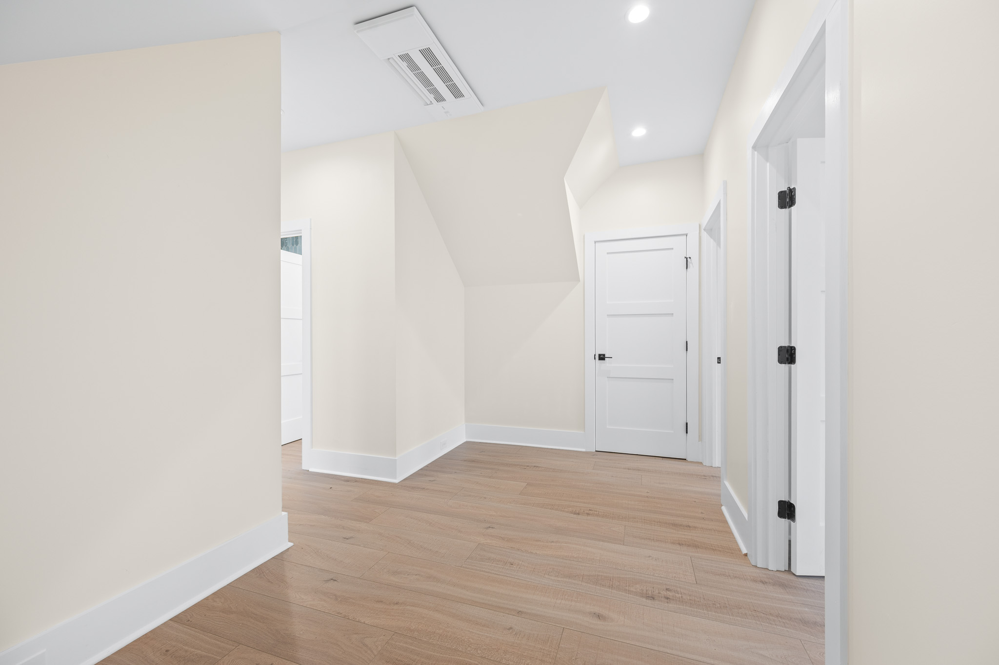 Goode, Virginia, 24556, United States, 3 Bedrooms Bedrooms, ,3 BathroomsBathrooms,Residential,For Sale,2005449