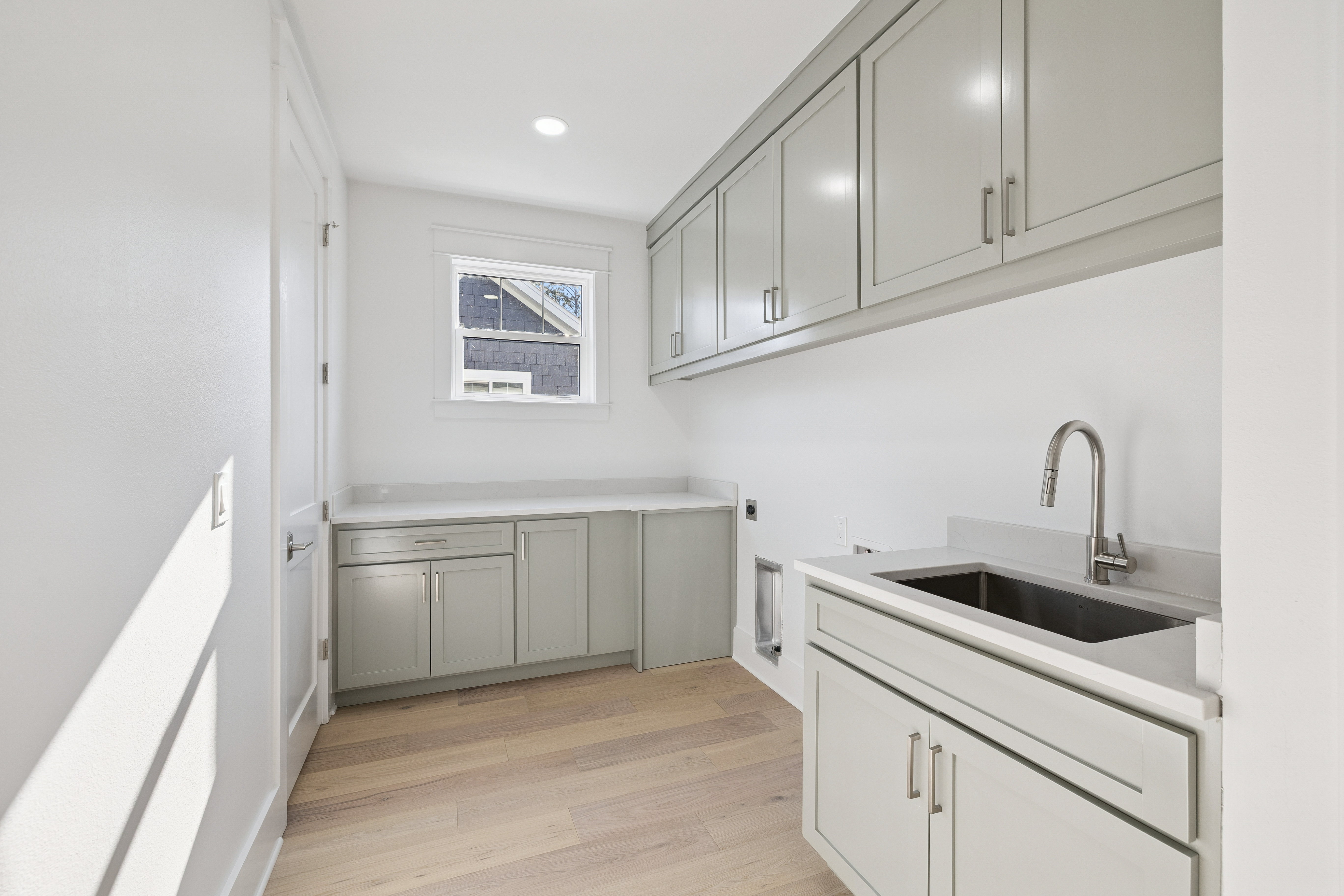  Waterfront Canal Home With Expanded Floor Plan And Bay Access - 物件實景