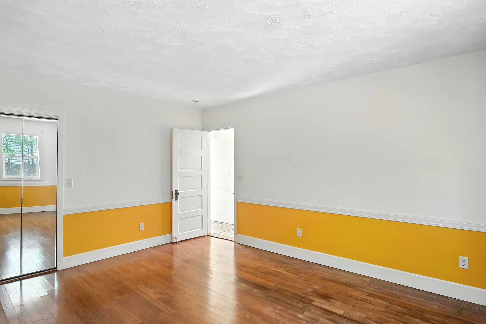 Hot Springs, South Dakota, 57747, United States, 5 Bedrooms Bedrooms, ,4 BathroomsBathrooms,Residential,For Sale,1983319