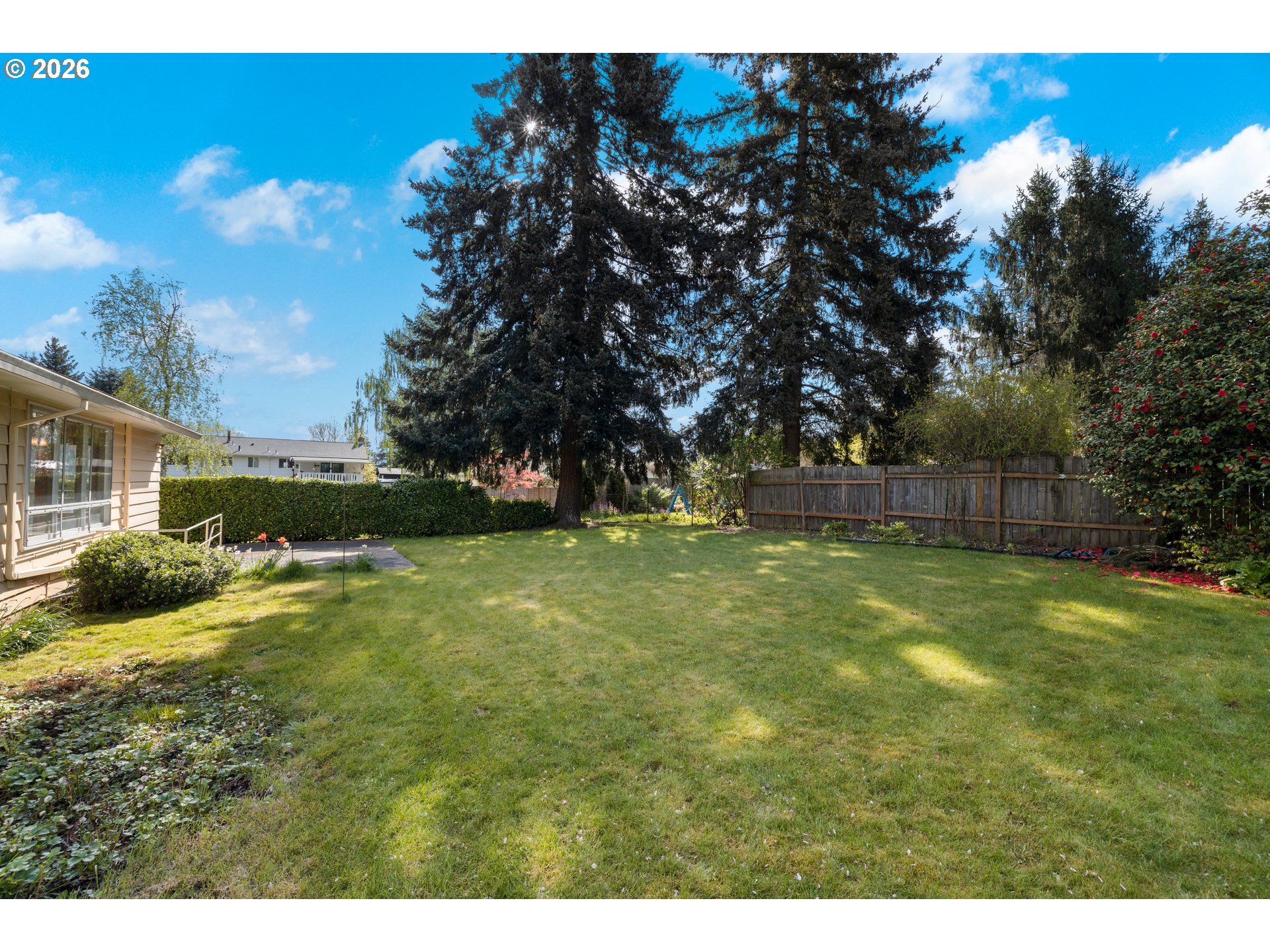 Portland, Oregon, 97230, United States, 3 Bedrooms Bedrooms, ,2 BathroomsBathrooms,Residential,For Sale,2040428