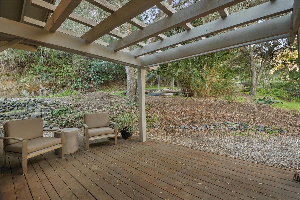 Los Altos Hills, California, 94022, United States, 5 Bedrooms Bedrooms, ,5 BathroomsBathrooms,Residential,For Sale,1907317