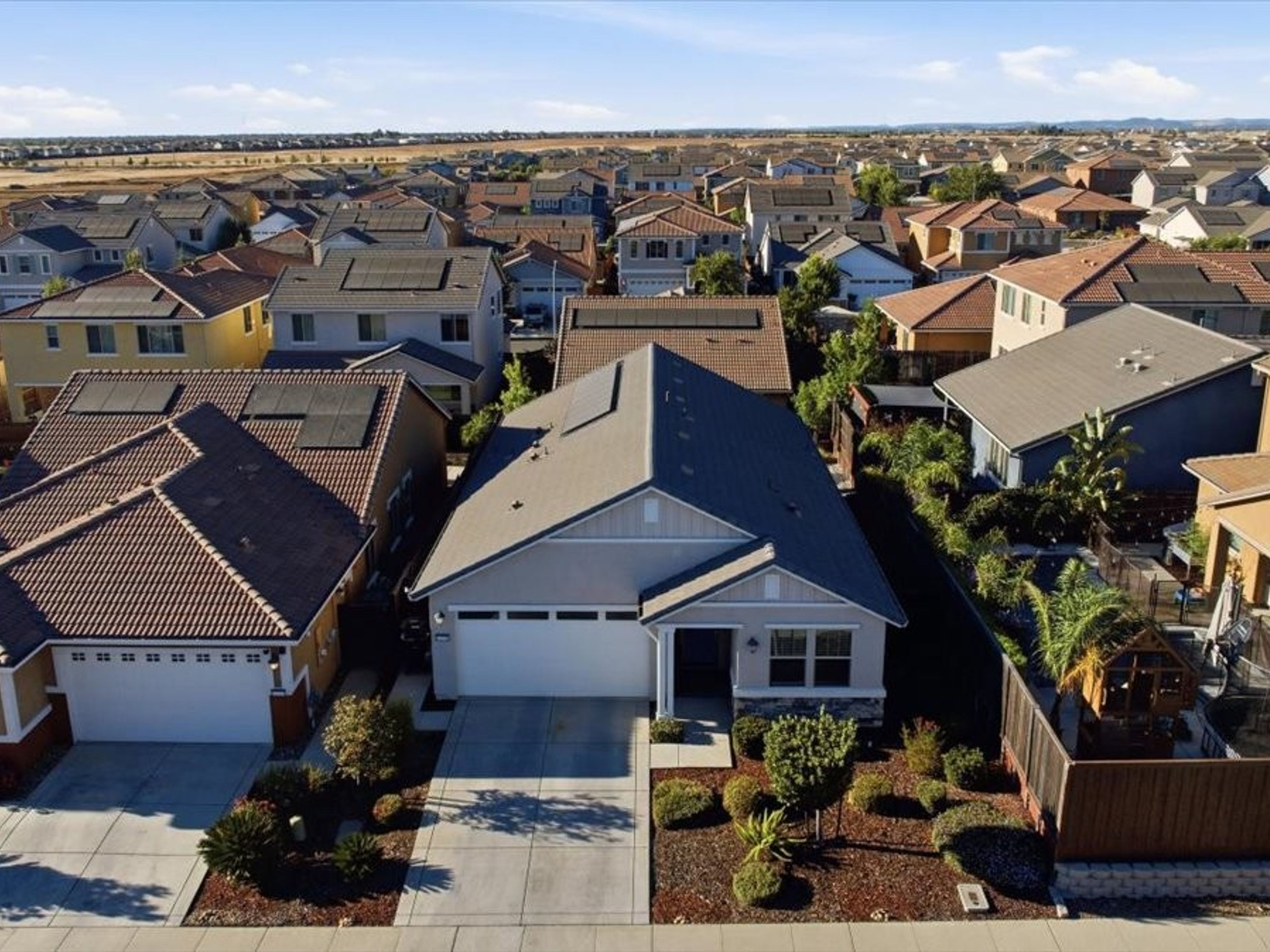  12731 Montbrook Way, Rancho Cordova, CA 95742 - 物件實景