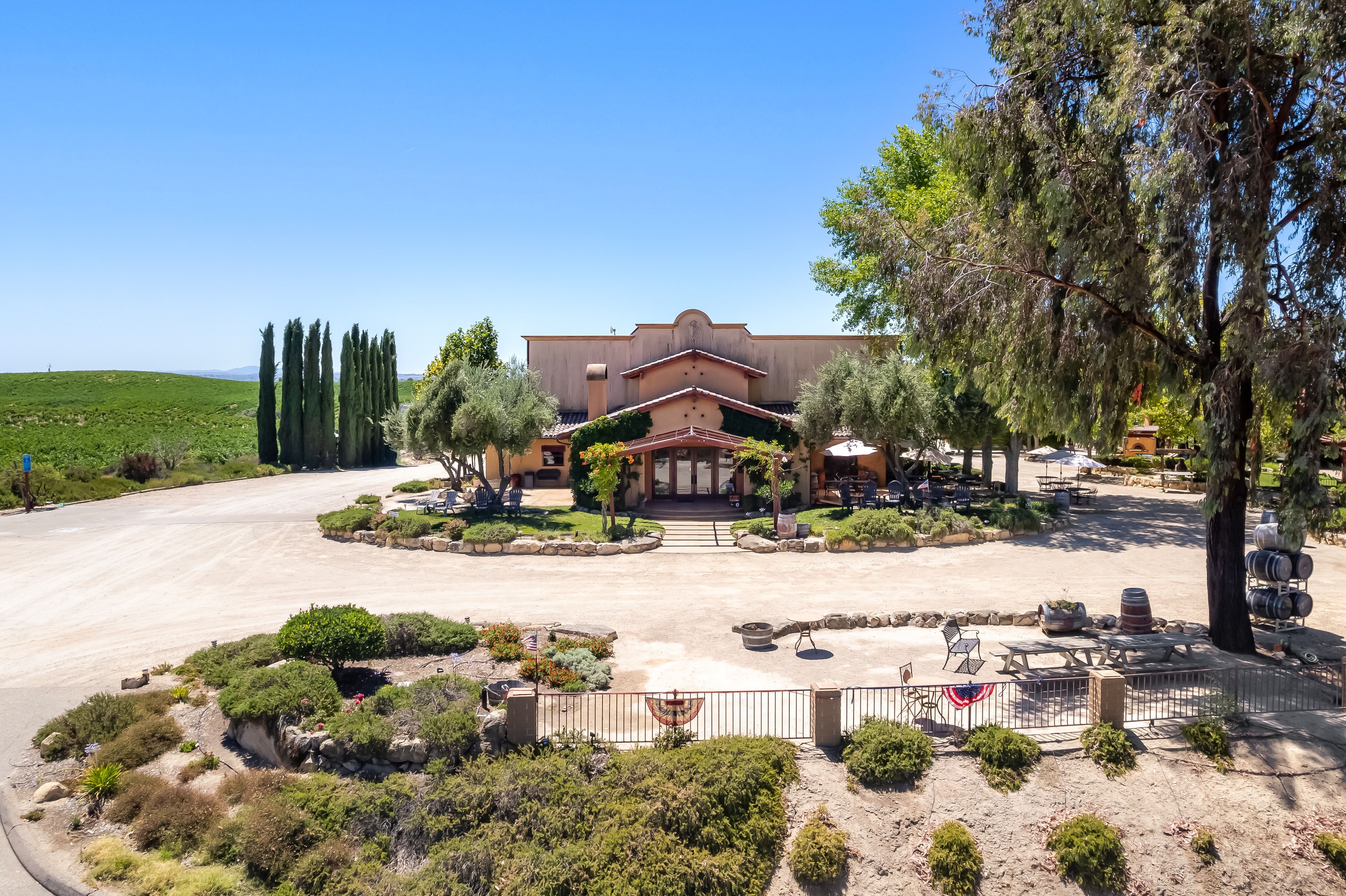  2995 Pleasant Valley Road - 物件實景