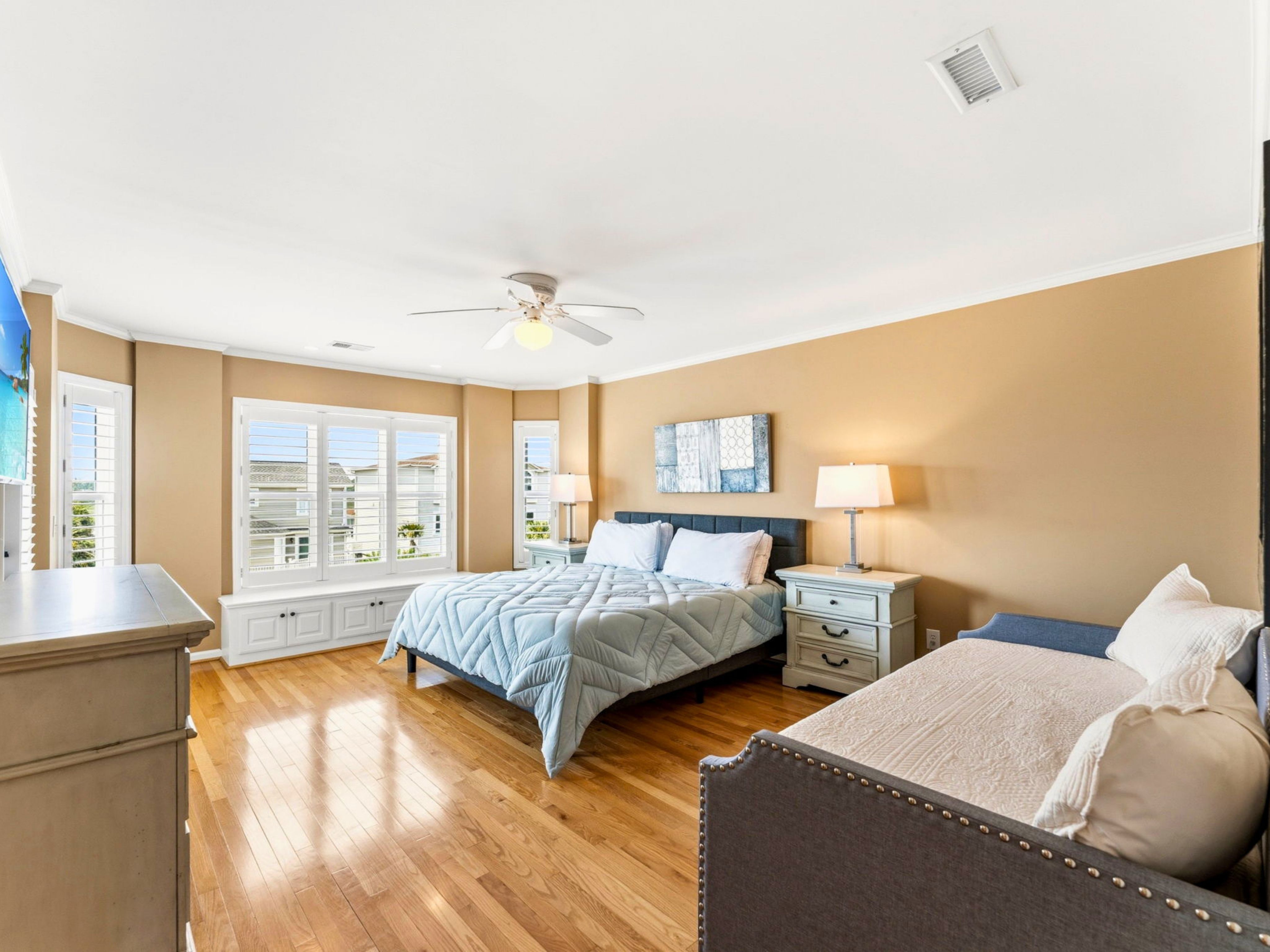 183 West Fourth Street, Ocean Isle Beach, NC 28469 - 物件實景
