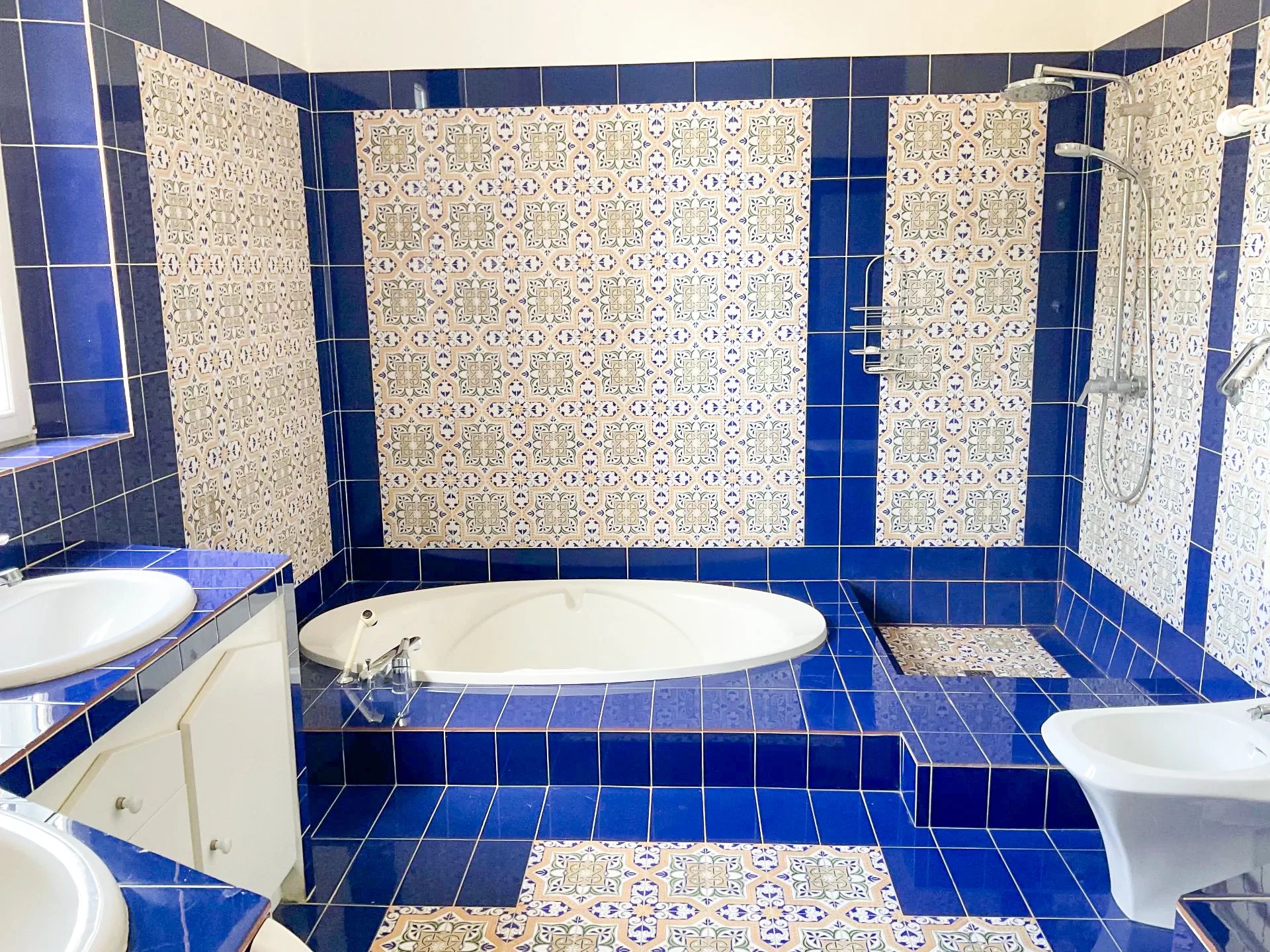 Solliès-Pont, Provence-Alpes-Côte d’Azur, 83210, FR, 5 Bedrooms Bedrooms, ,6 BathroomsBathrooms,Residential,For Sale,1907587
