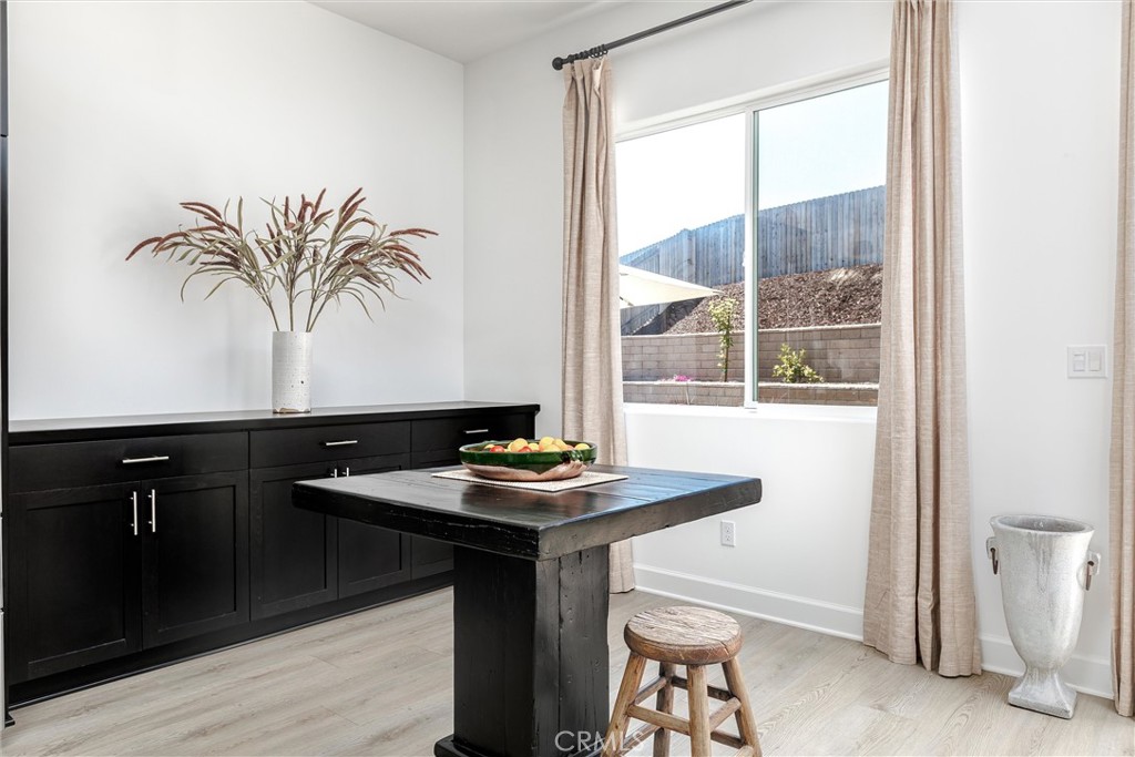 Santa Maria, California, 93455, United States, 4 Bedrooms Bedrooms, ,4 BathroomsBathrooms,Residential,For Sale,1974422