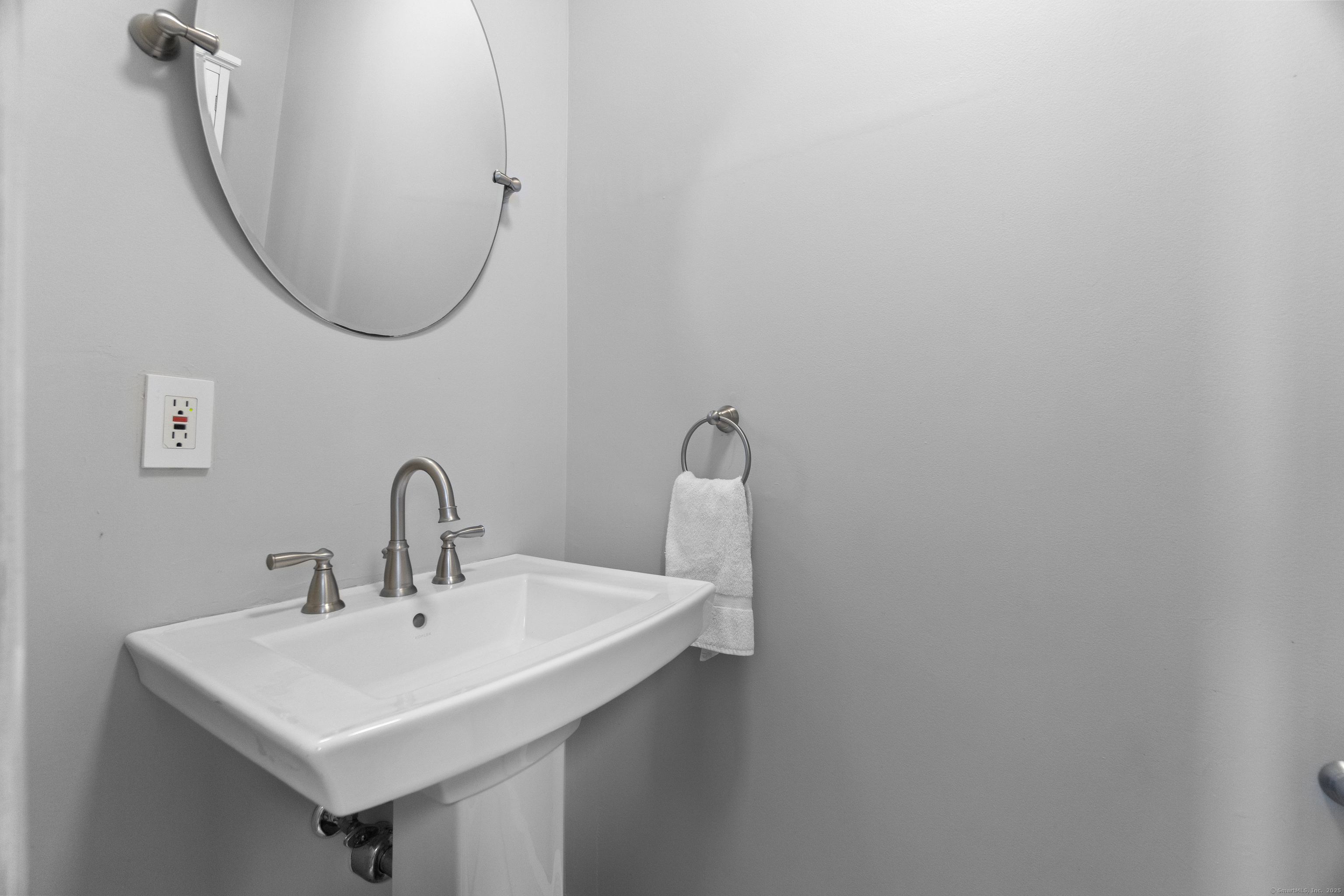 Groton Long Point, Connecticut, 06340, United States, 5 Bedrooms Bedrooms, ,Residential,For Sale,1899535