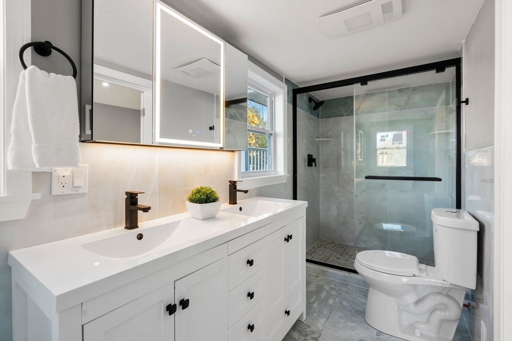 Newton, Massachusetts, 02460, United States, 8 Bedrooms Bedrooms, ,10 BathroomsBathrooms,Residential,For Sale,1993263