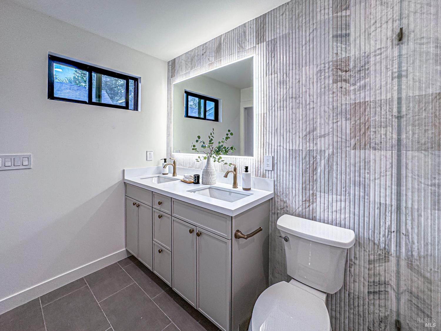 San Rafael, California, 94903, United States, 4 Bedrooms Bedrooms, ,3 BathroomsBathrooms,Residential,For Sale,1992901