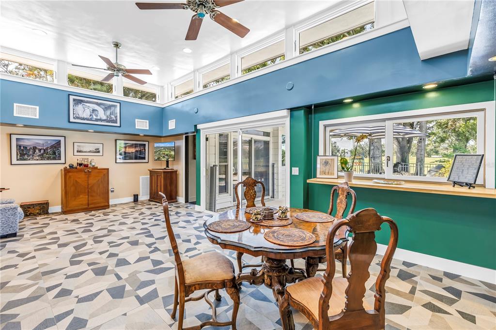 St Petersburg, Florida, 33704, United States, 4 Bedrooms Bedrooms, ,4 BathroomsBathrooms,Residential,For Sale,1991901