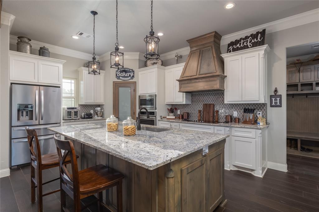 Springtown, Texas, 76082, United States, 4 Bedrooms Bedrooms, ,2 BathroomsBathrooms,Residential,For Sale,1980102