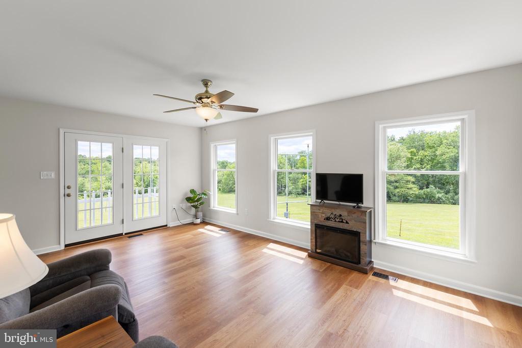 Winchester, Virginia, 22603, United States, 4 Bedrooms Bedrooms, ,3 BathroomsBathrooms,Residential,For Sale,1838915