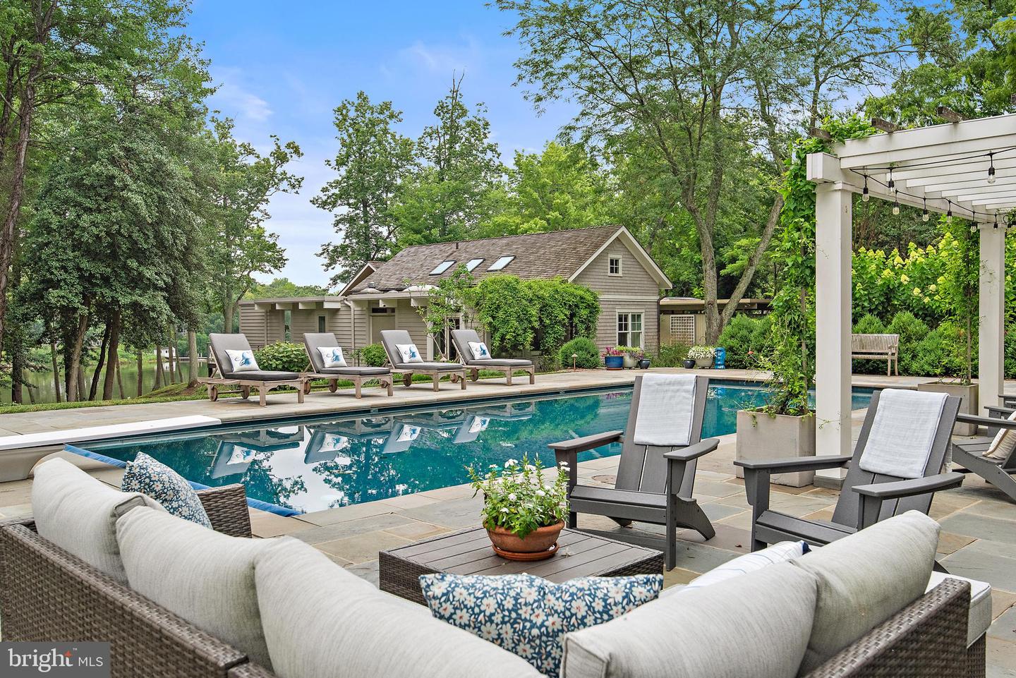 Annapolis, Maryland, 21403, United States, 5 Bedrooms Bedrooms, ,4 BathroomsBathrooms,Residential,For Sale,1895368