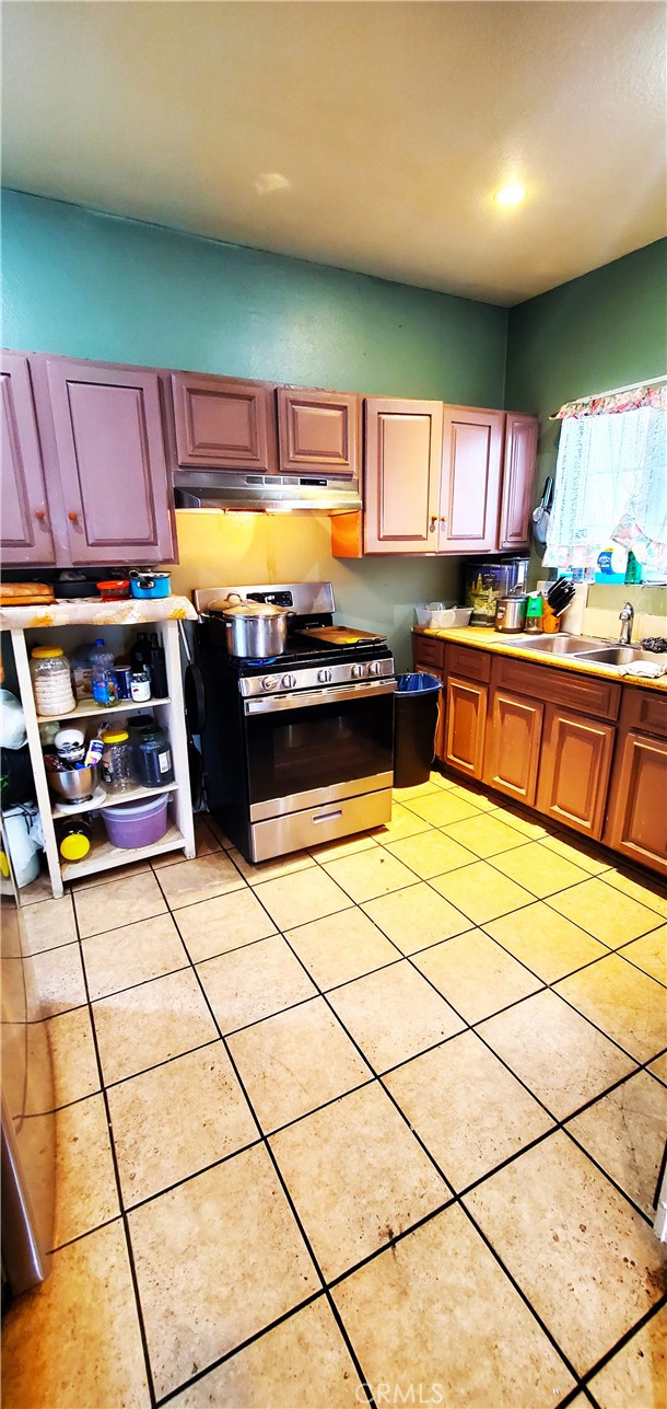 Los Angeles, California, 90033, United States, ,Residential,For Sale,1713786