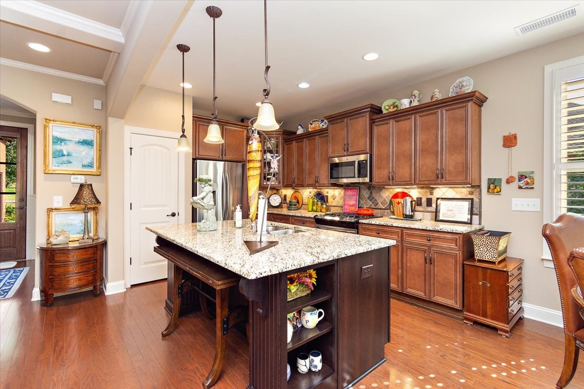 Goodlettsville, Tennessee, 37072, United States, 3 Bedrooms Bedrooms, ,3 BathroomsBathrooms,Residential,For Sale,1946973