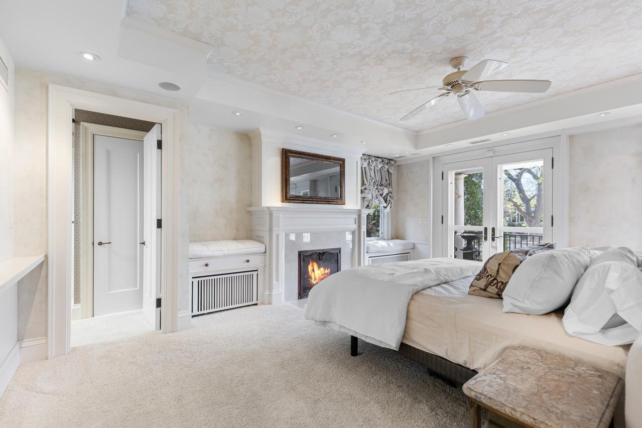 Minneapolis, Minnesota, 55405, United States, 4 Bedrooms Bedrooms, ,4 BathroomsBathrooms,Residential,For Sale,1821266