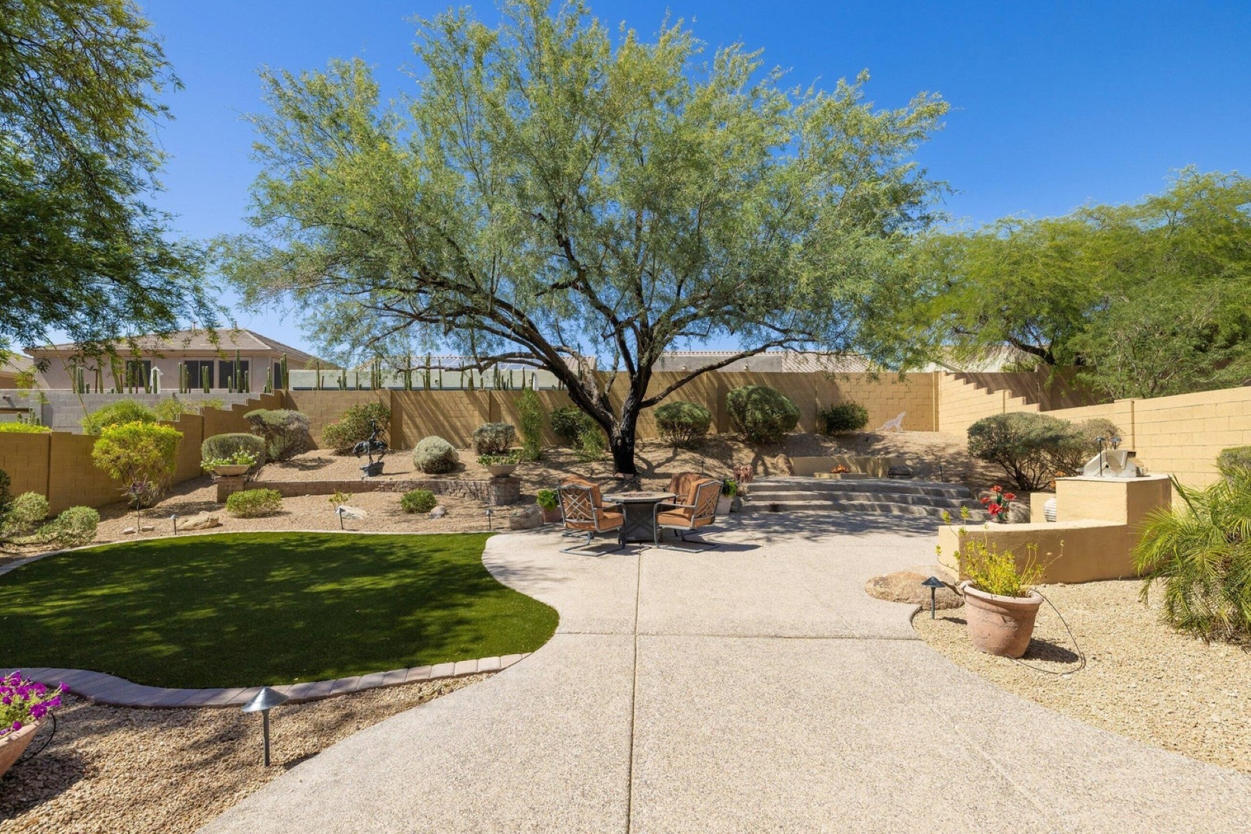  10614 E Meadowhill Drive ¦ Scottsdale, AZ - 物件實景