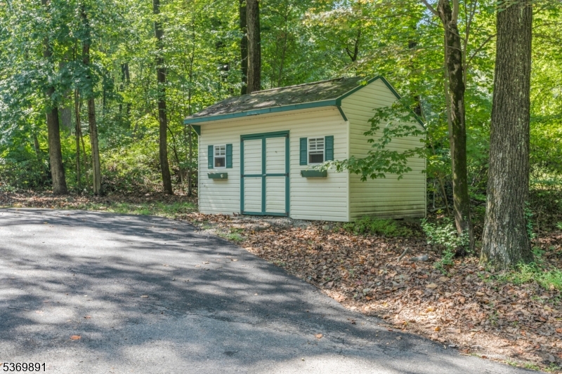 Bethlehem Twp., New Jersey, 08802, United States, 3 Bedrooms Bedrooms, ,2 BathroomsBathrooms,Residential,For Sale,1949584