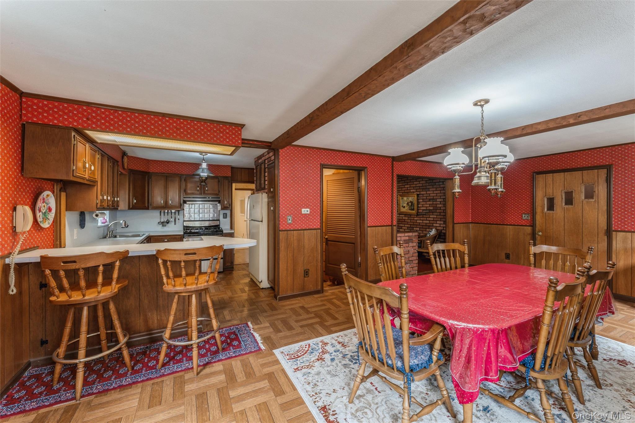 Williston Park, New York, 11596, United States, 3 Bedrooms Bedrooms, ,2 BathroomsBathrooms,Residential,For Sale,1960475