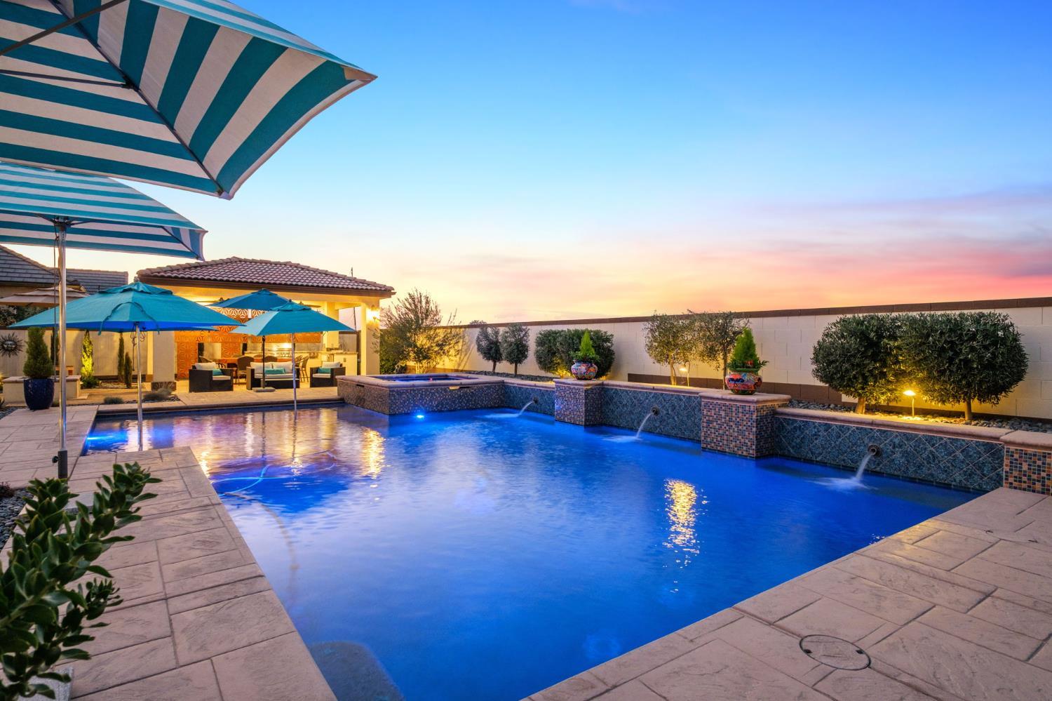 Clovis, California, 93619, United States, 6 Bedrooms Bedrooms, ,4 BathroomsBathrooms,Residential,For Sale,2005151