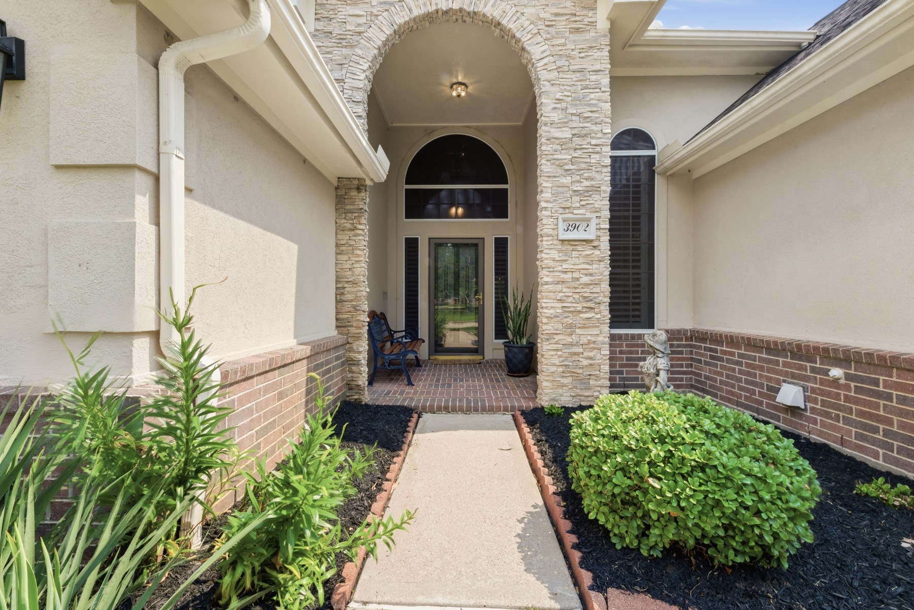  3902 Belvoir Park Drive - 物件實景