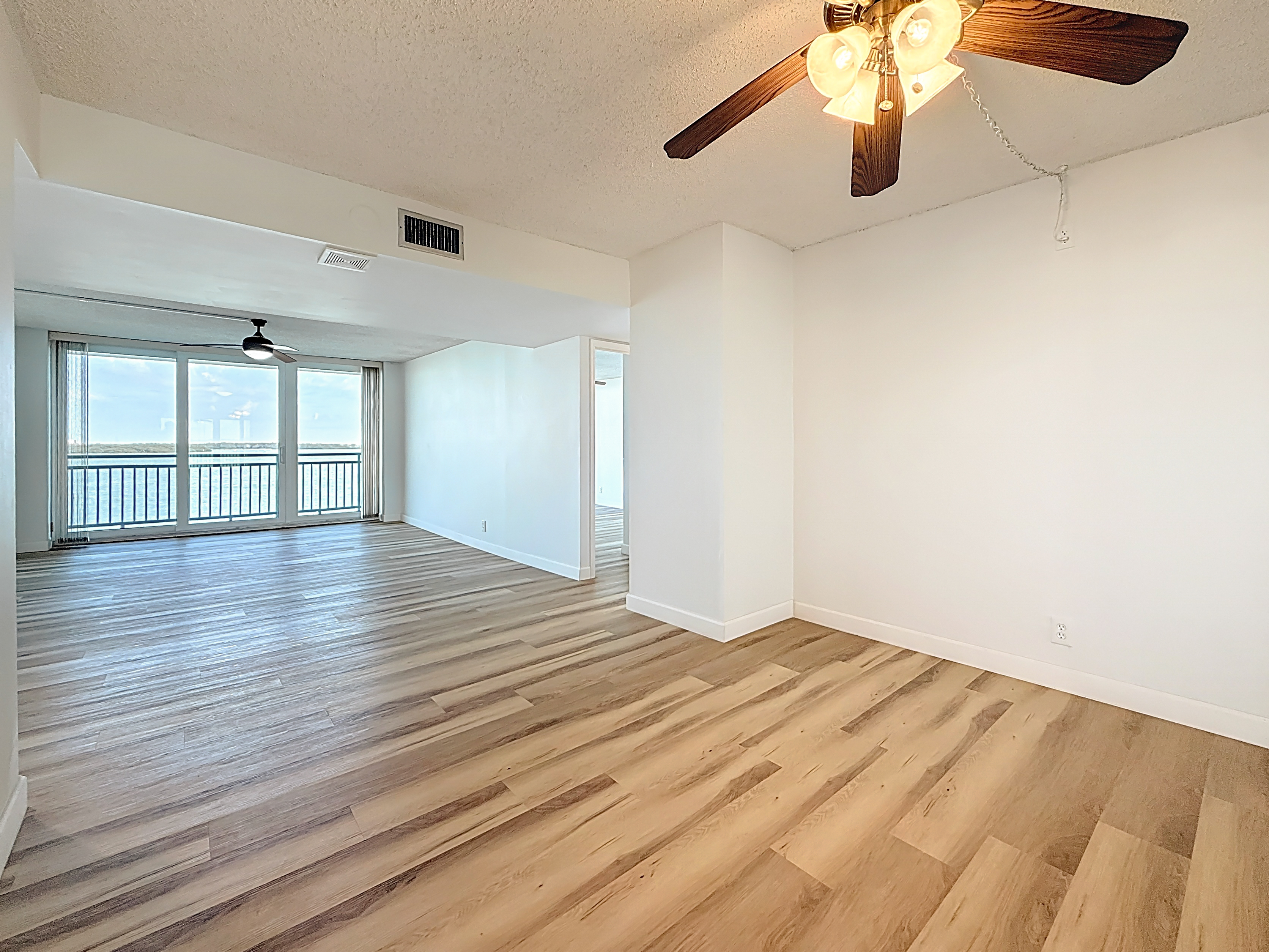 Treasure Island, Florida, 33706, United States, 3 Bedrooms Bedrooms, ,3 BathroomsBathrooms,Residential,For Sale,1983307