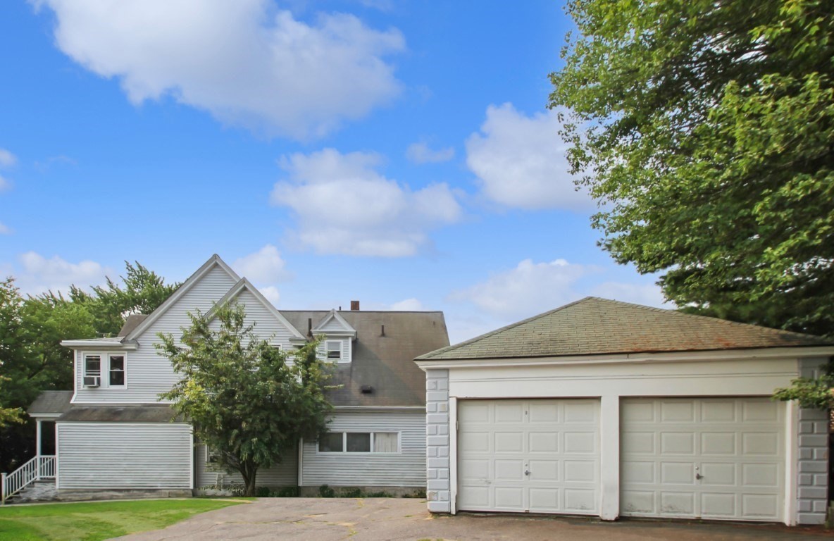 Methuen, Massachusetts, 01844, United States, 4 Bedrooms Bedrooms, ,2 BathroomsBathrooms,Residential,For Sale,1909485