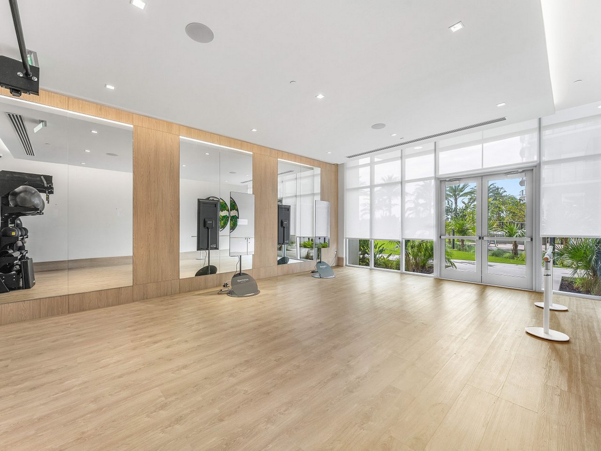  220 Lake Shore Drive, Lake Park, FL, 33403 - 物件實景