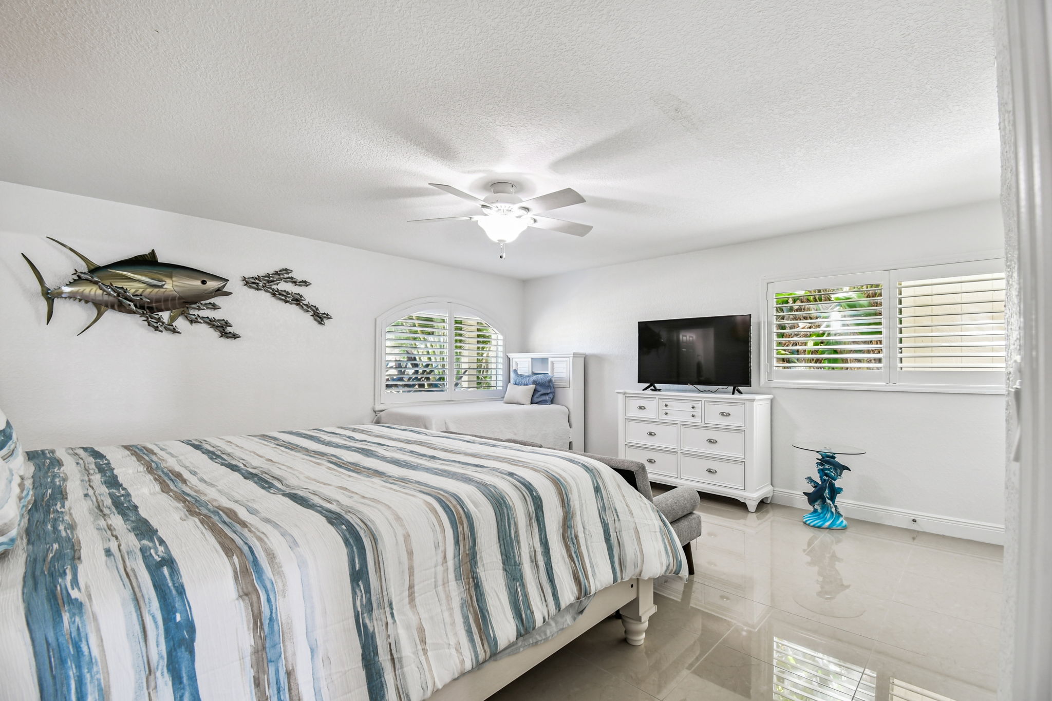 Madeira Beach, Florida, 33708, United States, 6 Bedrooms Bedrooms, ,6 BathroomsBathrooms,Residential,For Sale,1975666