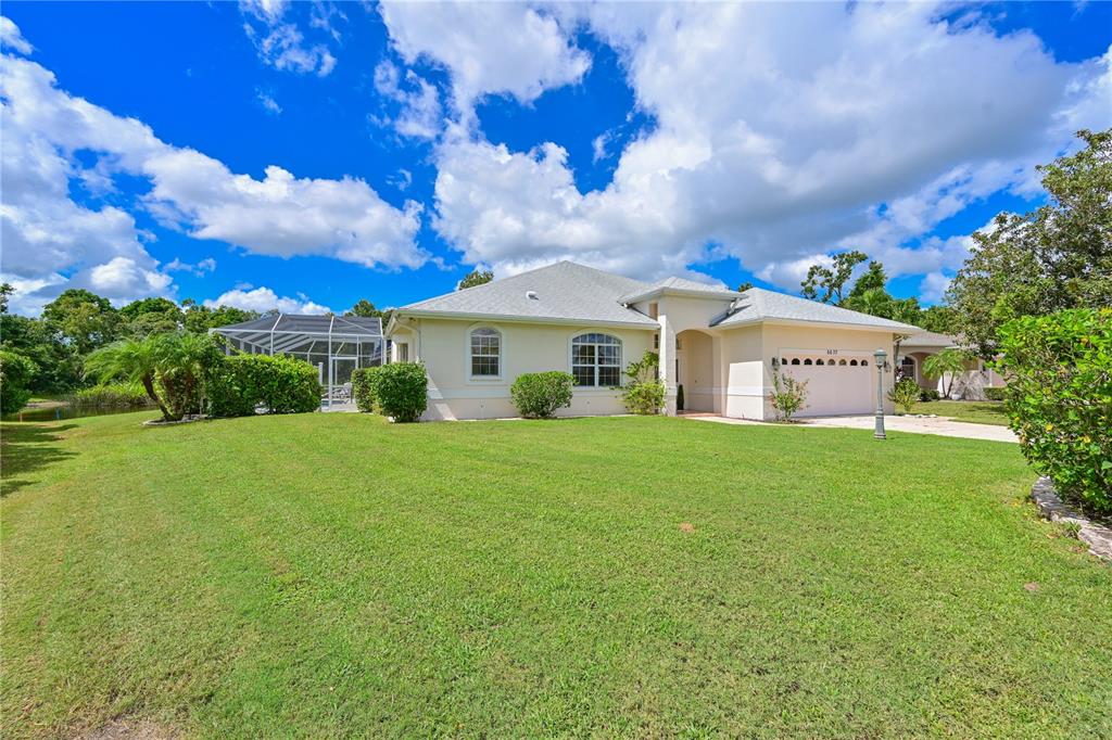 Bradenton, Florida, 34203, United States, 2 Bedrooms Bedrooms, ,3 BathroomsBathrooms,Residential,For Sale,1958401